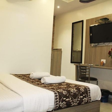Hotel Time Gold Near Domestics Airport Mumbai Exterior photo